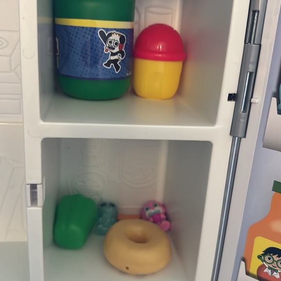 Ryan's World Fridge Light and Sounds, Complete as in Picture Figures & more - Picture 3 of 7